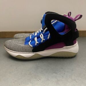 Nike Hurache Ultra - 6Y Basketball Sneakers